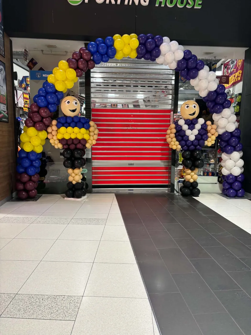 Club-colour balloon entrance