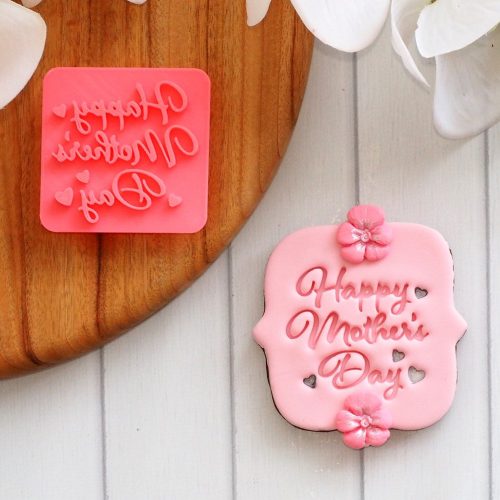 Decorated cookie showing the Happy Mother's Day design