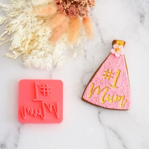 Decorated cookie showing the Number 1 Mum design